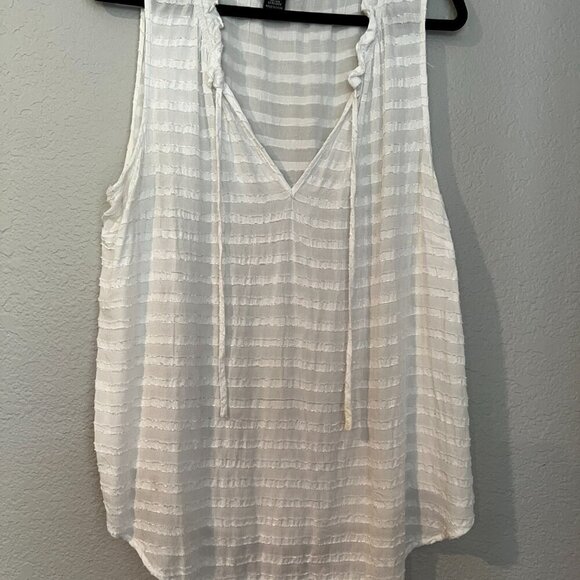 Torrid Size 1 White Semi Sheer lightweight Rayon Tank Top Blouse tie neckline 1X - Picture 2 of 10